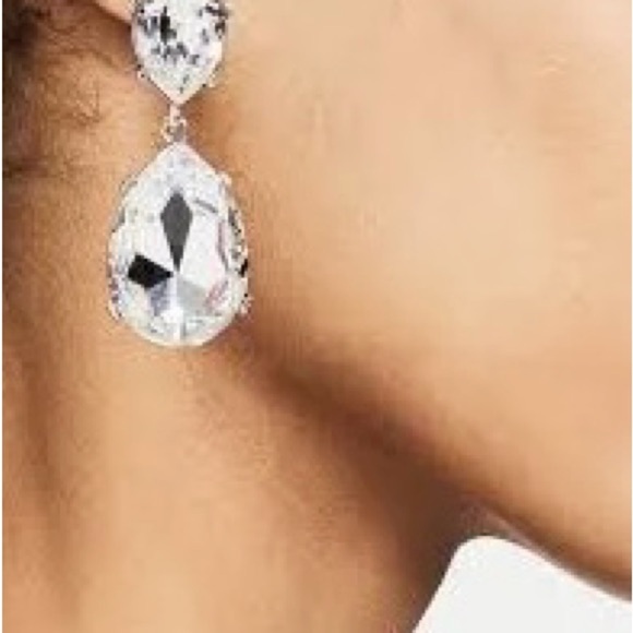 Crystal Glass Teardrop Clip On Earrings
(New) - Picture 6 of 6